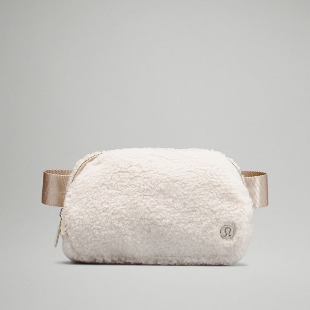 NEW! Lululemon Fleece Everywhere Belt Bag - Ivory - Sherpa - Winter Belt Bag